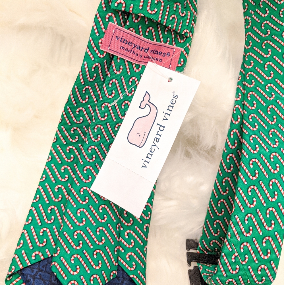 Vineyard Vines Candy Cane Holiday Tie